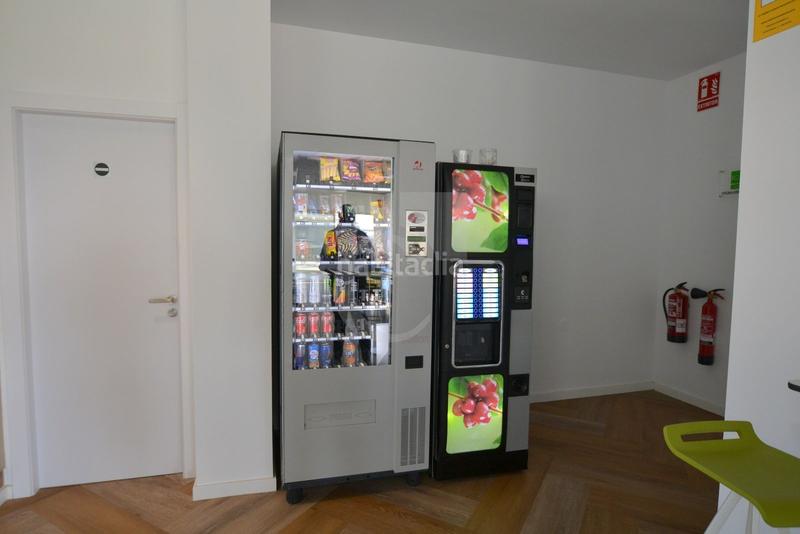 Foto 2ae629fb-93a9-4248-9193-fc8965eba7f0. Rent office space with heating in Barrio de Campanar Valencia