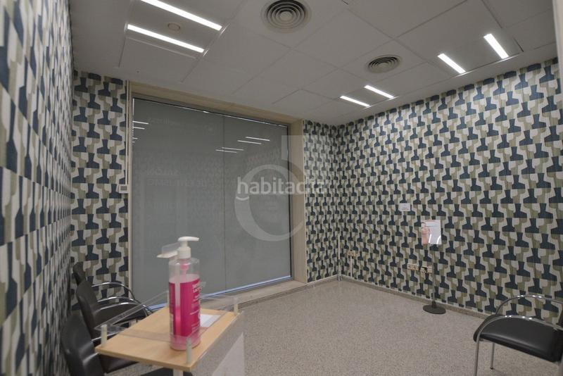 Foto 2c08e57a-c012-4639-9c3b-2a81181fc7fe. Local comercial a El Pla del Remei Valencia