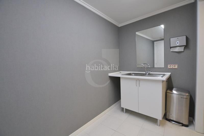 Foto f293c971-c619-4850-85eb-80a0bfdab7d7. Local comercial a El Pla del Remei Valencia