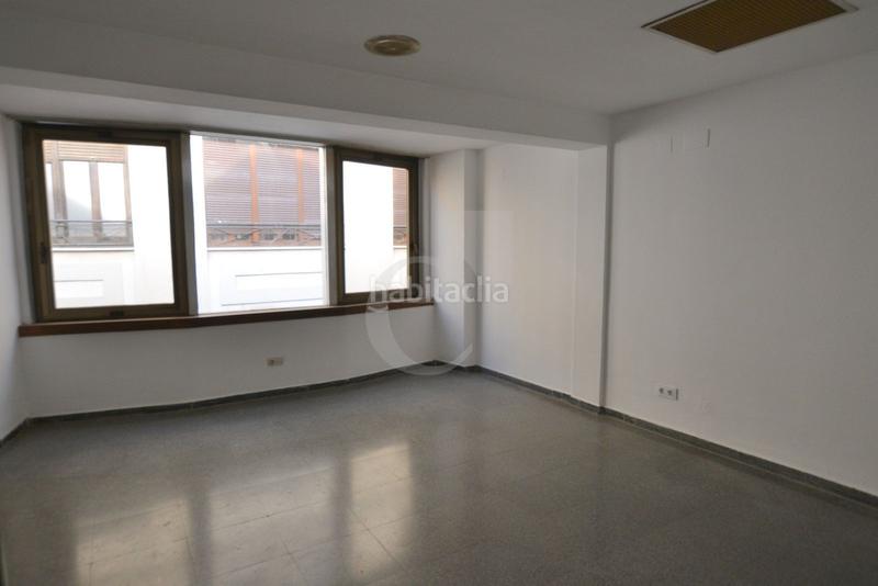 Foto a9314e9f-584a-4aa4-8eb4-60f7337c4332. Lloguer oficina a Sant Francesc Valencia