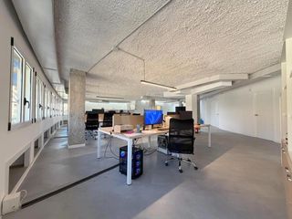 Rent Office space in San vicente mártir 208. Oficina junto a estación ave joaquín sorolla