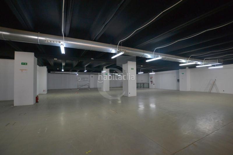 Foto 98ac7582-bf9d-4feb-8ee6-4d0b9a3dbdb0. Alquiler local comercial local grandes dimensiones en Alfafar