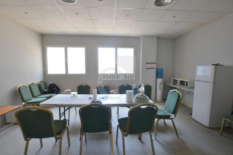 Foto ef4c51d2-80b4-414a-b705-6f0f5e9dac0e. Alquiler local comercial local grandes dimensiones en Alfafar