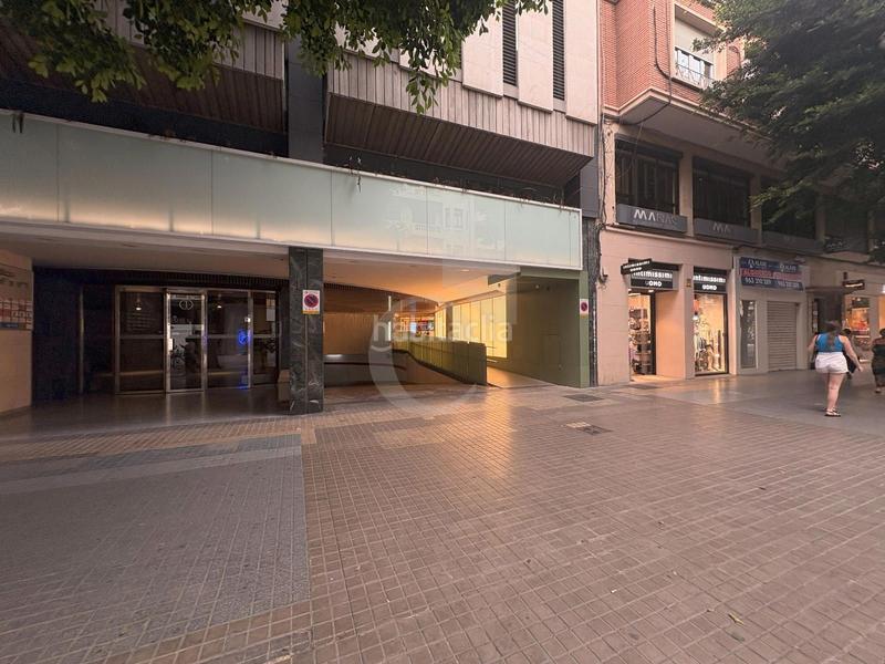 Foto 3a38a2cd-7a09-46c0-87ee-9c038bf9f903. Autoparkplatz in Sant Francesc Valencia