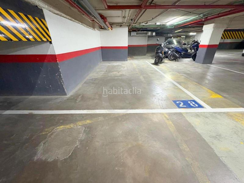 Foto 184cf387-b5bc-4fb2-9c65-1d50994d7d7e. Aparcament cotxe a Sant Francesc Valencia