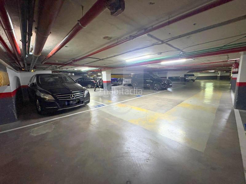 Foto d7c39fc6-7b45-4b6e-a598-d8c137325087. Aparcament cotxe a Sant Francesc Valencia