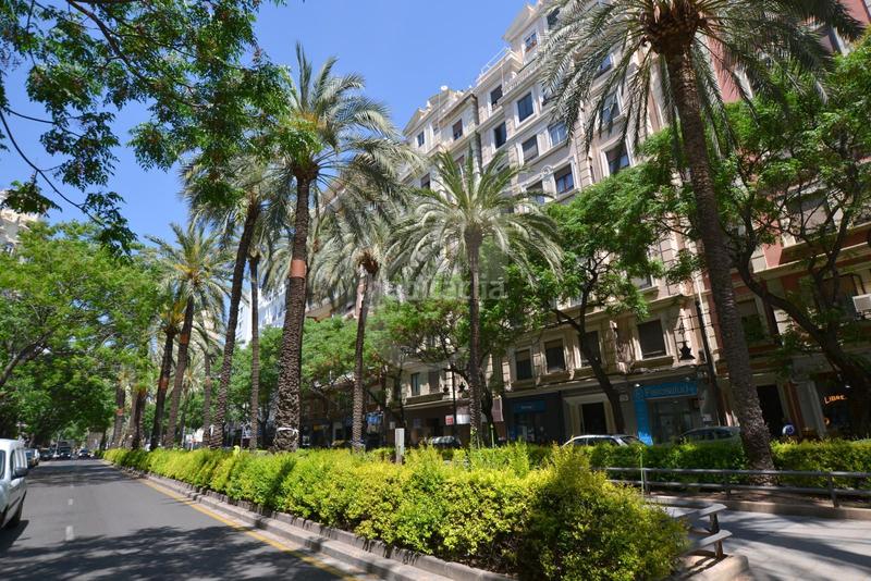 Foto ca234b75-7268-4c8e-904b-aeb131535145. Piso  en avda reino en Russafa Valencia