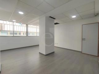 Location Bureau à Jaume Roig. Oficina junto al clínico