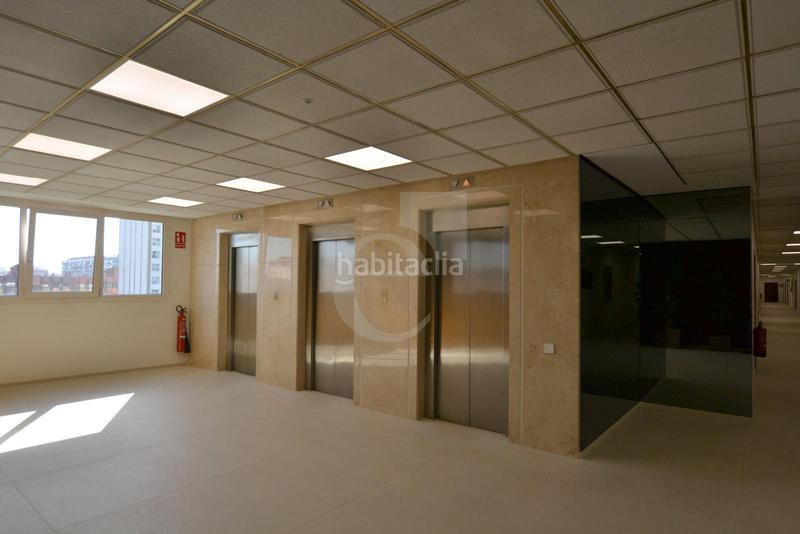 Foto 27bcace1-b693-4683-b57c-1908eb551448. Alquiler oficina  en zona campanar en Barrio de Campanar Valencia