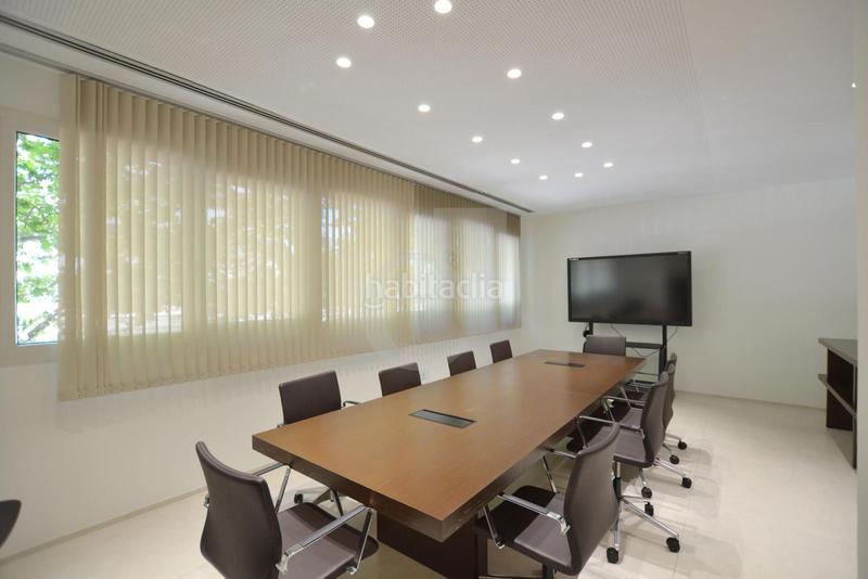 Foto e54107f8-3781-4b6d-bda6-8c3fea37951f. Alquiler oficina  en zona campanar en Barrio de Campanar Valencia