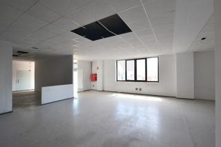 Lloguer Local Comercial a Vara de Quart. Gran local en vara de quart