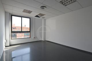 Rent Office space in Safranar. Oficina patraix