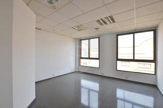 Rent Office space in Safranar. Oficina en patraix