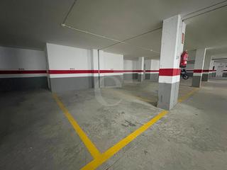 Autoparkplatz in Príncipe felipe 2. Plaza de garaje en rocafort