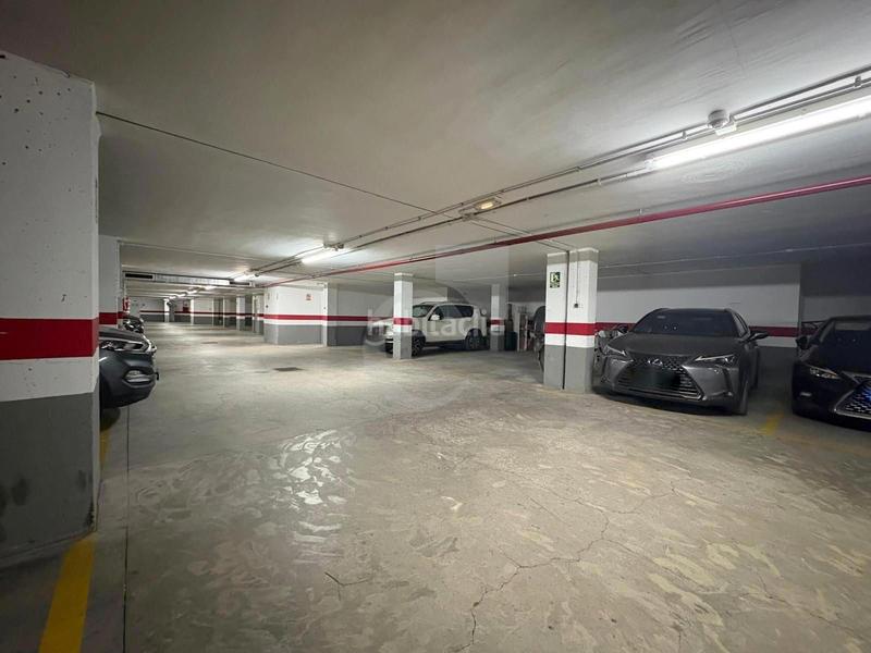 Foto fb575ae0-8c9f-4eed-bfcf-bede78dc214d. Miete autoparkplatz in príncipe felipe 2 in Rocafort