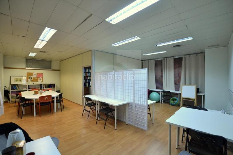 Foto 02d69b20-2d4b-4e30-9797-50ebc04f0b19. Lloguer oficina amb calefacció a Jaume Roig Valencia