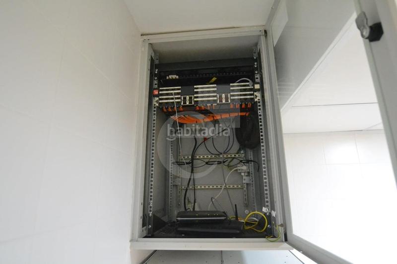 Foto 38224082-33df-4d52-a24a-aa28514e242e. Lloguer oficina amb calefacció a Jaume Roig Valencia