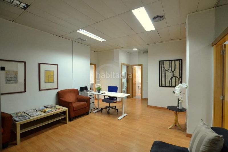 Foto fec86e57-22de-4173-b7da-08e8d8e06911. Lloguer oficina amb calefacció a Jaume Roig Valencia