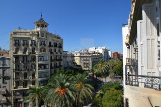 Affitto Appartamento in Gran Via. Piso señorial en el centro de valencia