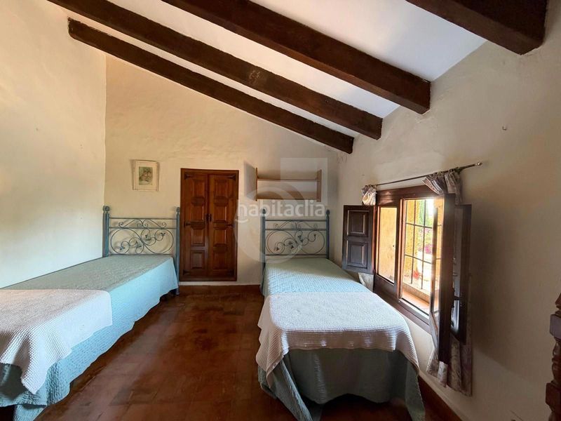 Foto 00f53268-5875-4326-b3ca-844d72e04064. Casa adossada a Puerto Xàbia