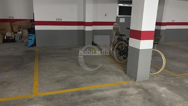 Foto 6d838430-ef6f-49e5-96f2-f30ce1895b1a. Aparcament cotxe a Rocafort