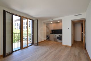 Alquiler Piso en Madrina 1. Vivienda junto al mercado central