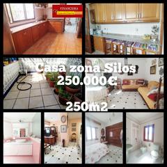 Maison à La Paz. Casa en venta en zona silos, 5 dormitorios.