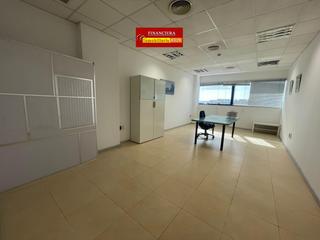 Office space in Palmete. Oficina en venta en sevilla, 1 dormitorio.