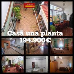 Maison à La Paz. Casa en venta en barrio nuevo, 3 dormitorios.