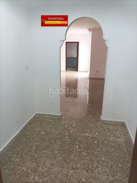 Foto bfc287e5-876d-4491-af1d-47bd9d525a80. Casa in La Paz Alcalá de Guadaira