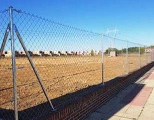 Terreny residencial a Umbrete. Ocasión!!! gran parcela urbana  en zona residencial de nueva con