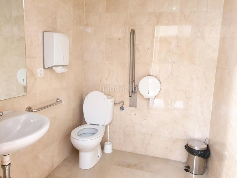 Foto 9d5d9753-c687-40fa-8a93-bb19e2899d9e. Ufficio in Avenida Juan Diego Bormujos