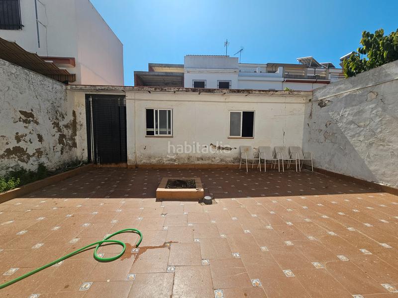 Foto 0246ab80-fffb-407b-bb25-c0e10a341219. Casa adosada ocasión!!! gran casa de pueblo con amplio patio trasero y posibilidad de preparar dos viviendas!!! en Salteras