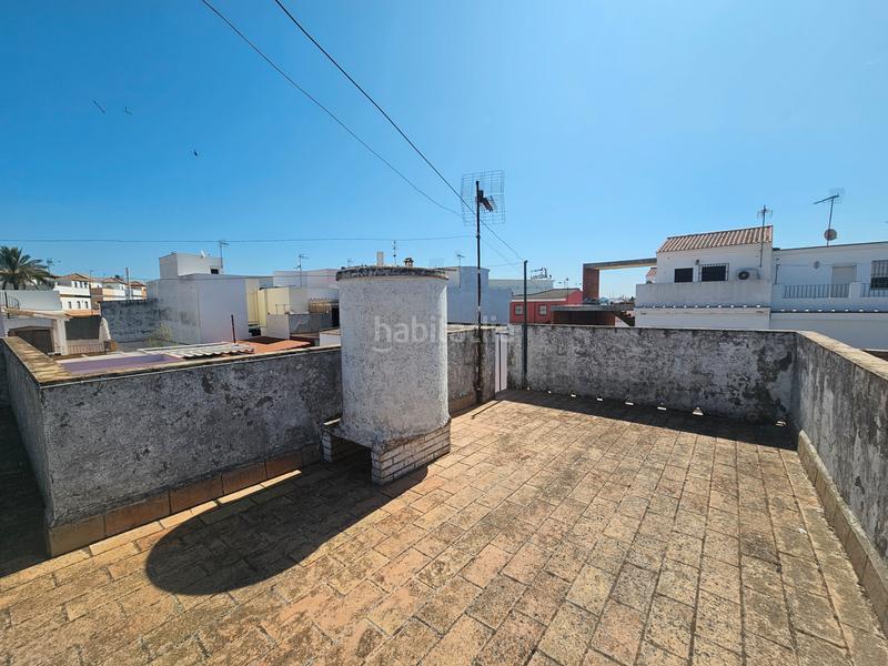Foto 17e0eaae-7603-49da-a852-dfaa0a84059a. Casa adosada ocasión!!! gran casa de pueblo con amplio patio trasero y posibilidad de preparar dos viviendas!!! en Salteras