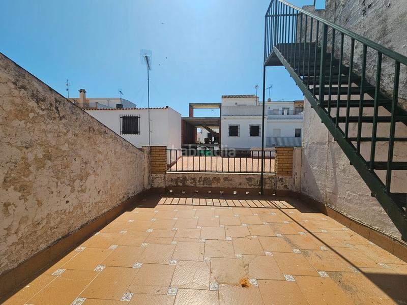 Foto 18f0f906-fbe0-483d-a4ea-5a9f245208c0. Casa adosada ocasión!!! gran casa de pueblo con amplio patio trasero y posibilidad de preparar dos viviendas!!! en Salteras
