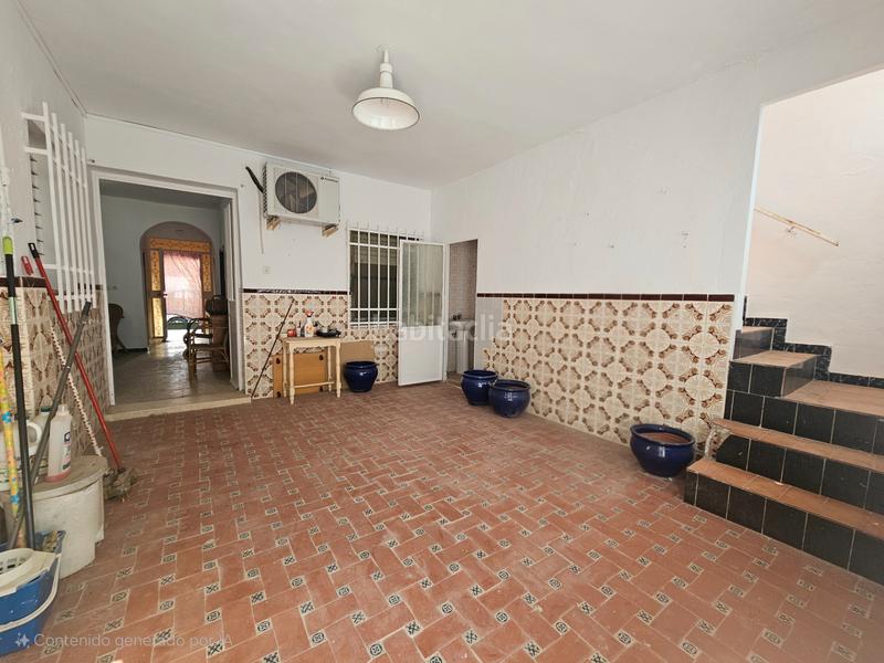 Foto 494956a5-d4a2-4047-9405-5a670abb25c5. Casa adosada ocasión!!! gran casa de pueblo con amplio patio trasero y posibilidad de preparar dos viviendas!!! en Salteras