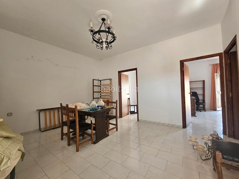 Foto 55e64529-03b0-40b3-978e-2e188eb0e488. Casa adosada ocasión!!! gran casa de pueblo con amplio patio trasero y posibilidad de preparar dos viviendas!!! en Salteras