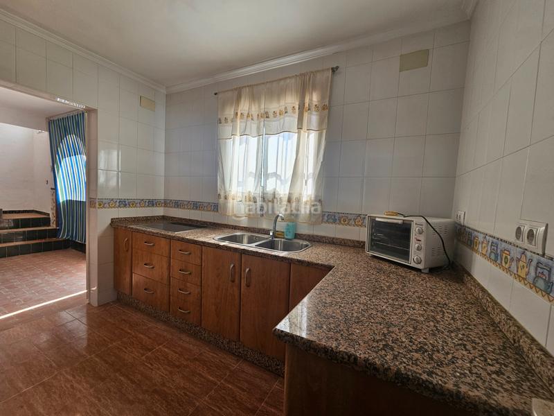 Foto 84aa7999-0c51-4299-a3cc-633f6c845cfe. Casa adosada ocasión!!! gran casa de pueblo con amplio patio trasero y posibilidad de preparar dos viviendas!!! en Salteras