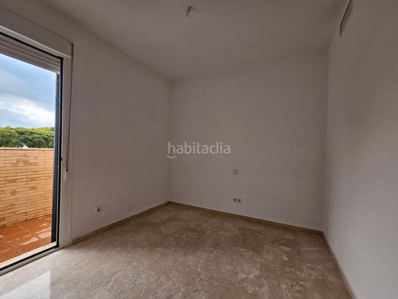 Foto 0b554d9f-e3e4-4014-a790-3d73eebf78bc. Casa pareada ocasión!!! gran chalet pareado de diseño con amplia parcela!! en Espartinas