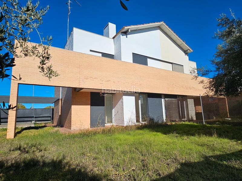 Foto c2a46796-7ed5-4905-8812-b0e4c9f37898. Casa pareada ocasión!!! gran chalet pareado de diseño con amplia parcela!! en Espartinas