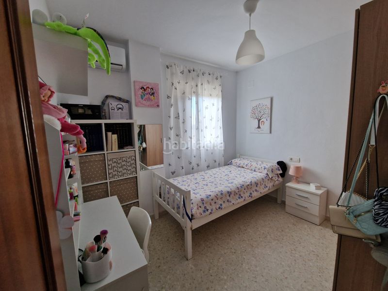 Foto fb34efc3-51b2-4872-946c-e4e34c439e18. Casa adossada amb calefacció aparcament a Benacazón