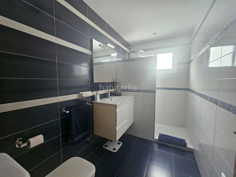 Foto f65cc51a-5fa1-461b-a550-97e5ad0d4c5b. Casa adossada amb calefacció aparcament a Umbrete