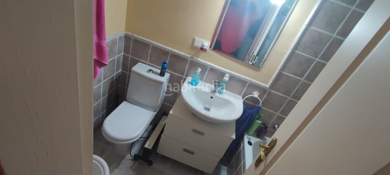 Foto 7cab1786-5624-4d59-b7cb-dc1ee01aff6f. Casa aparellada amb xemeneia calefacció aparcament piscina a Espartinas