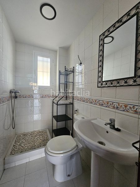 Foto 8d596c4f-91a5-4dae-bd22-b2827ff0ab2d. Casa aparellada amb xemeneia aparcament piscina a Umbrete