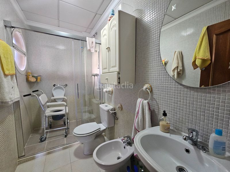 Foto 86d8dfdb-5a4a-474c-afde-031950422e06. Casa aparellada amb xemeneia calefacció aparcament piscina a Espartinas