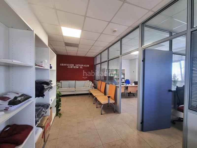 Foto 232e3c88-7939-4be5-8edf-37f81b99a46d. Ufficio in Avenida Juan Diego Bormujos
