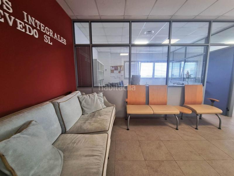 Foto 7e0d1a9e-0112-489c-bf9e-149c689a3aa0. Ufficio in Avenida Juan Diego Bormujos