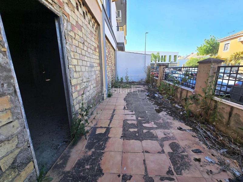 Foto 5c4604e9-8b49-466e-b579-49f5a0782082. Local comercial  en bruto en Centro Bormujos