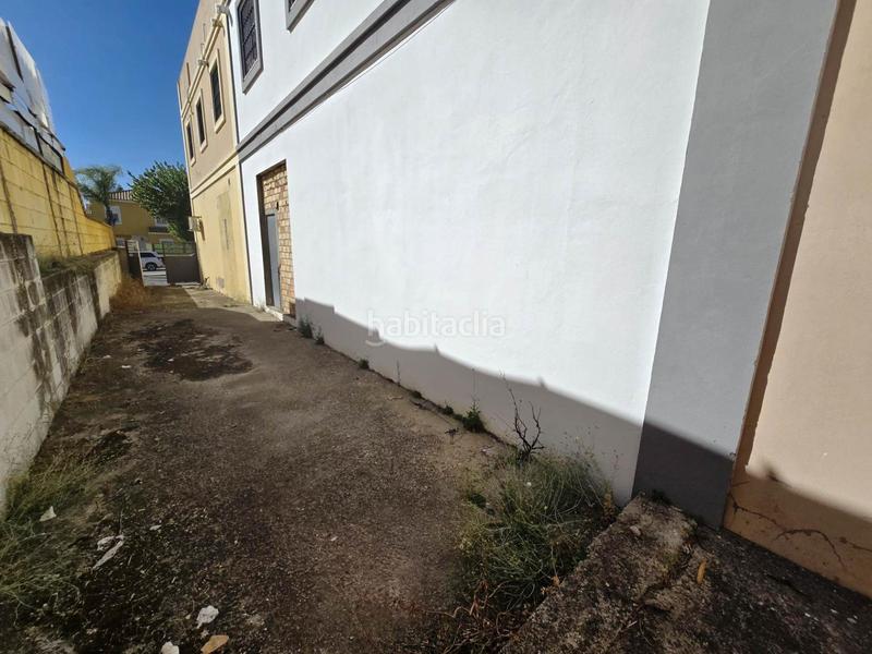 Foto 85567596-fa6e-4edf-a1a4-ac44f7ffa781. Local comercial  en bruto en Centro Bormujos