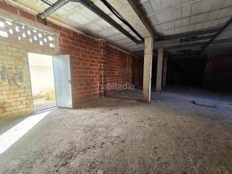 Foto 85b3b75a-77b1-405c-a8b5-74153ae3f772. Local comercial  en bruto en Centro Bormujos